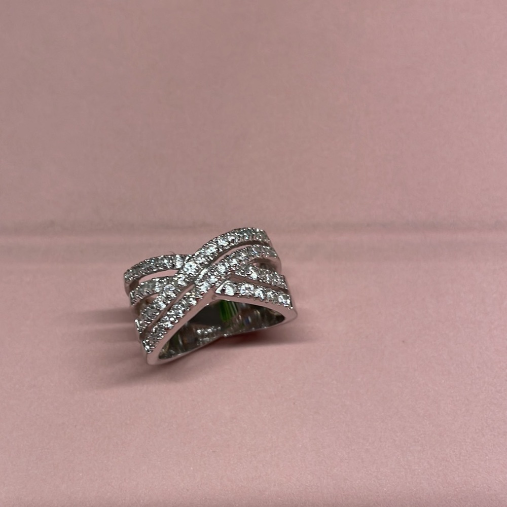 Lia Sophia ring sz 9.75